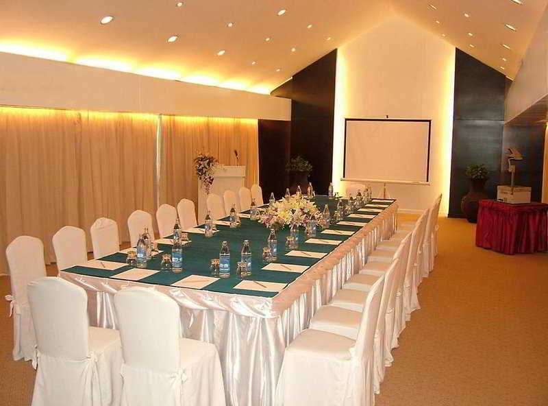 Eurasia Chiang Mai Hotel Екстериор снимка