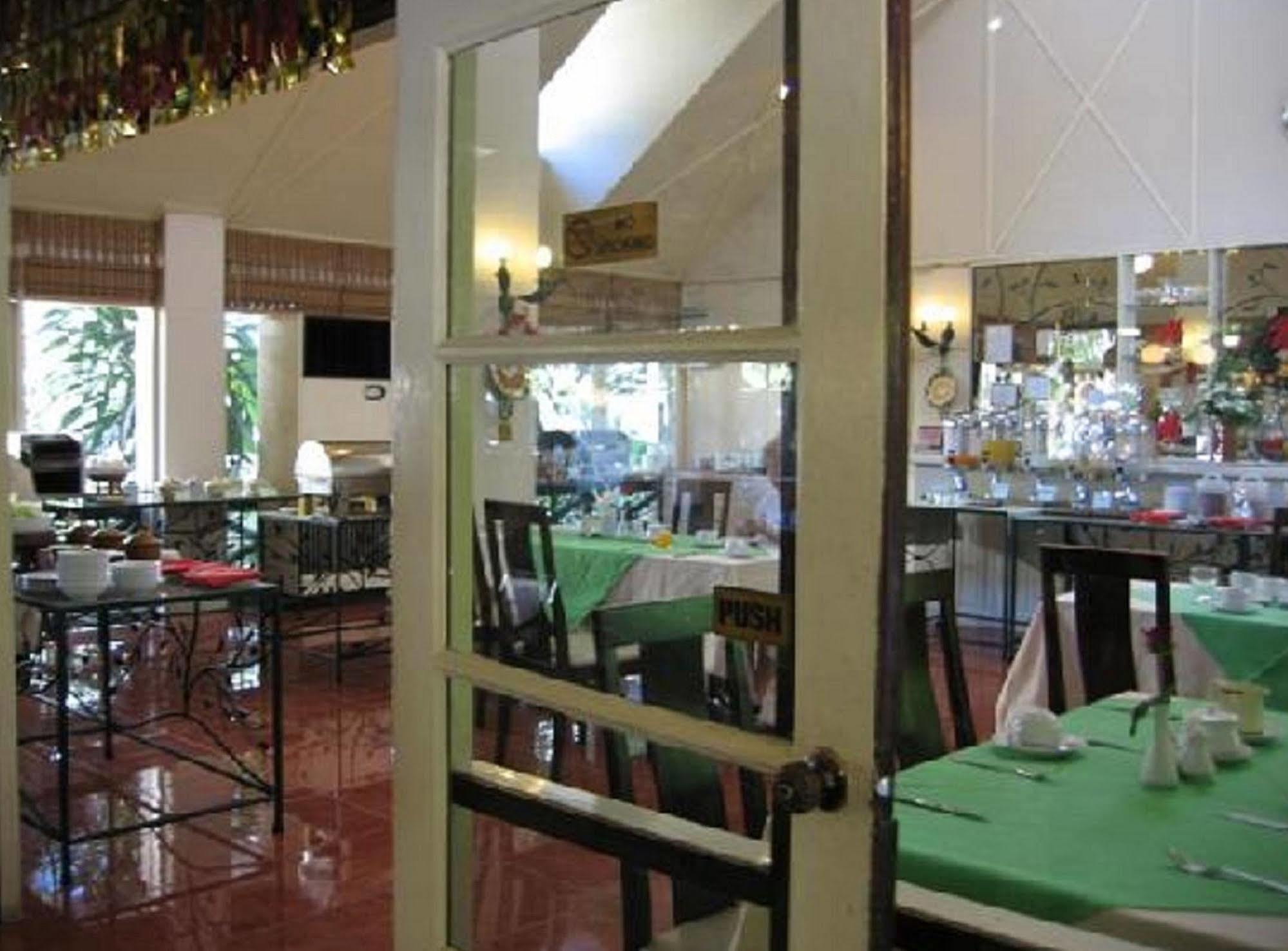 Eurasia Chiang Mai Hotel Екстериор снимка